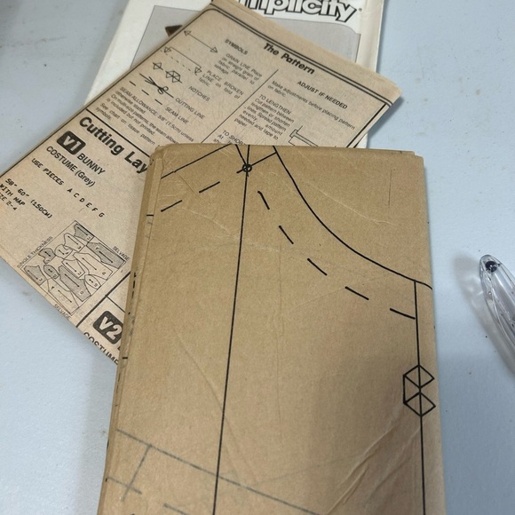 4/$50 simplicity 8331 Kids Animal Costume Set - Black, Gray, Brown sew pattern 💚 - Picture 5 of 5